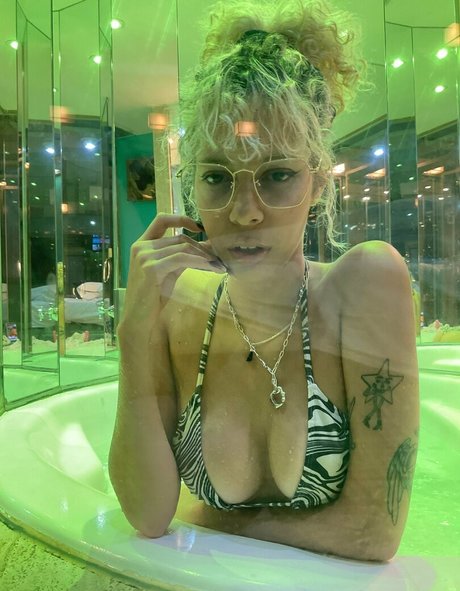 bloompoison free only fans