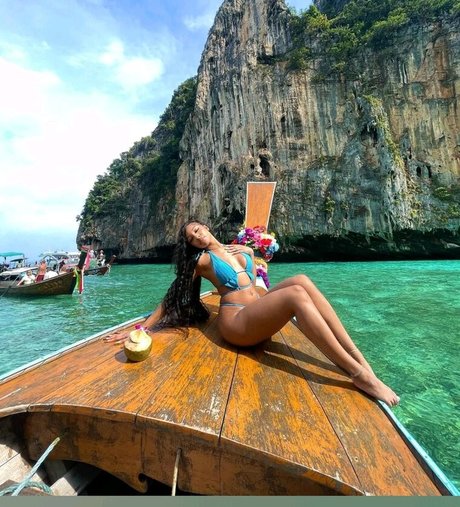 lightskinkim onlyfans leak porn