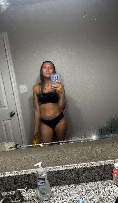 Nikita Crump onlyfans naked porn