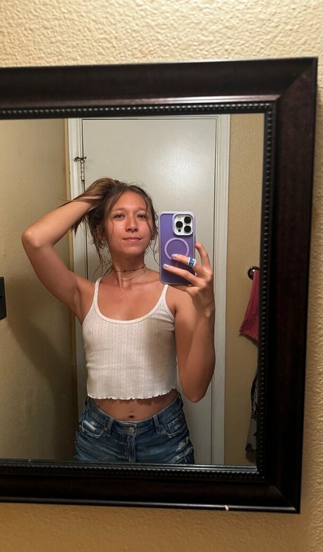 Nikita Crump onlyfans nude pics