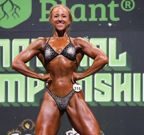 hundredpercentfrankie sexy onlyfans