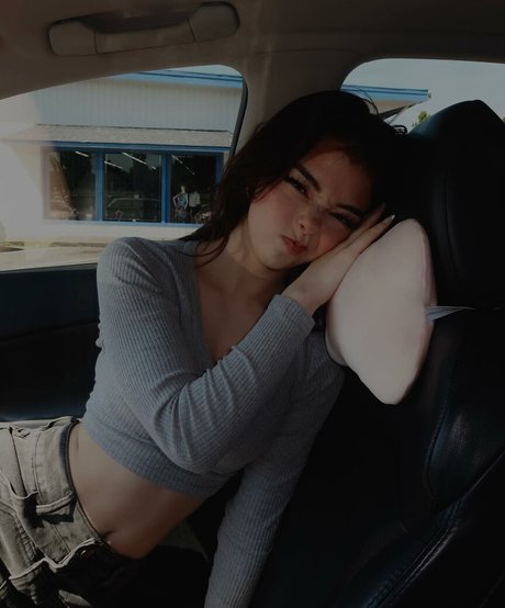 Carly Mai onlyfans content