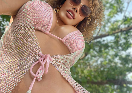 sweetnspicy1xxx onlyfans photos