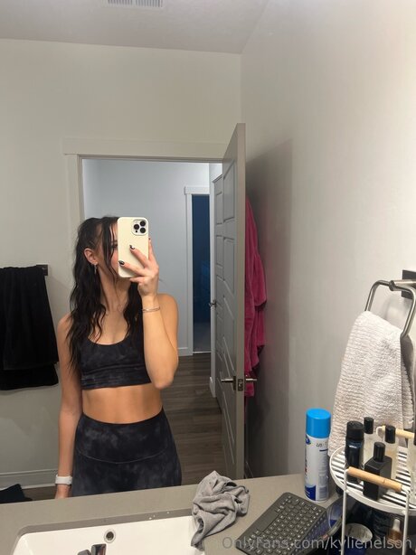kylienelson onlyfans leaked tits