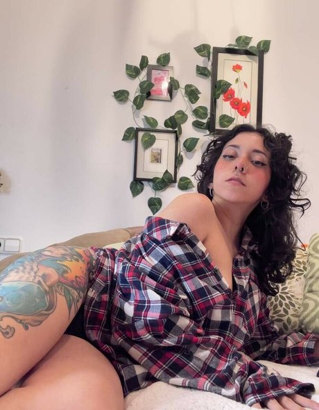 venessarey Profile image