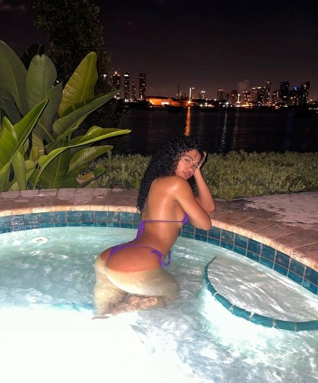 Journi Carr onlyfans leakd