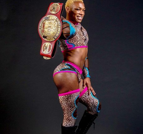 Sonny Kiss onlyfans sextape