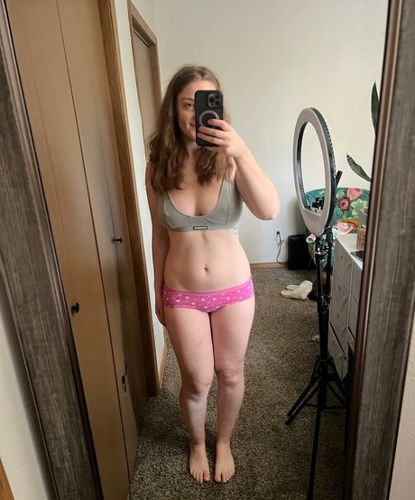 Adorablelilli nude only fans leaks