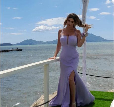 Anna Riano onlyfans leaks