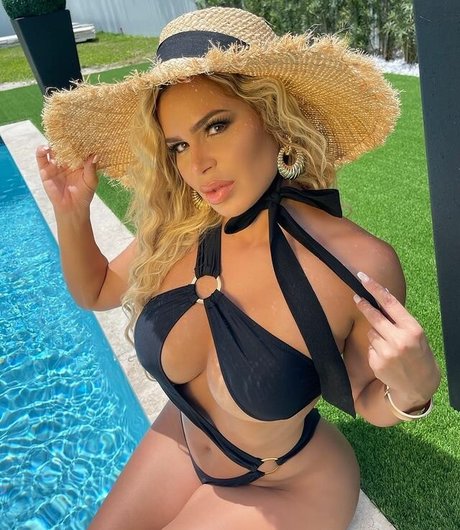 Vanessa Prado Gonzalez nude on onlyfans