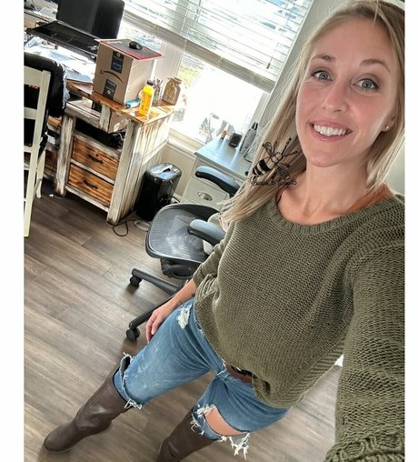 Becca Digirolamo onlyfans