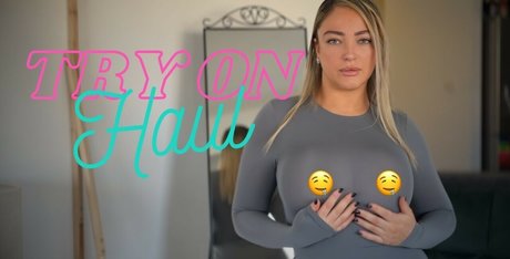 Alexandra Volkov onlyfans