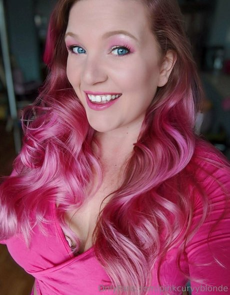 pinkcurvyblonde new leaked onlyfans