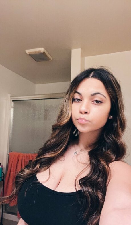 Ava Schillaci boobs onlyfans