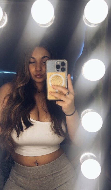 Ava Schillaci onlyfans nudes