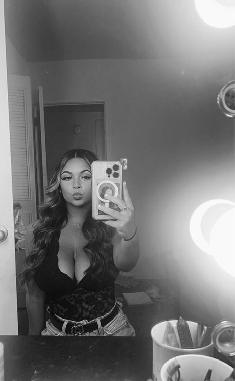 Ava Schillaci onlyfans sextape