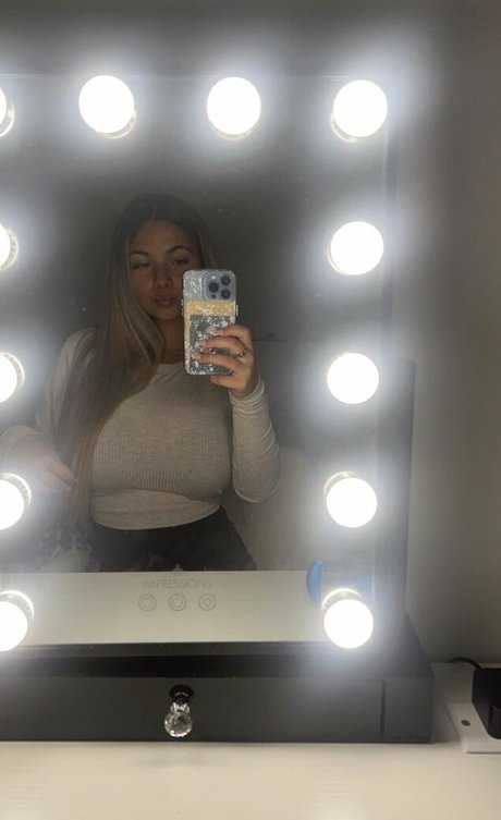 Ava Schillaci onlyfans leak ass