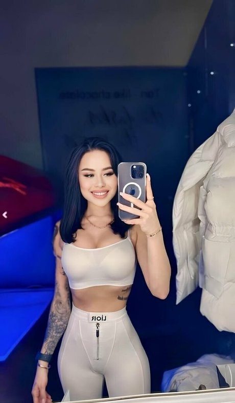 lolly derry18 onlyfans nude tits