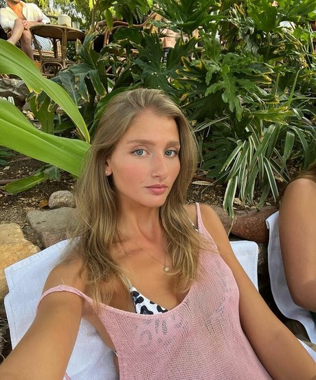 busty brunette onlyfans hot xxx depiction