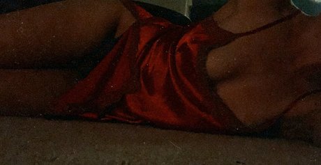 snowbunnymiaa onlyfans leaked photos