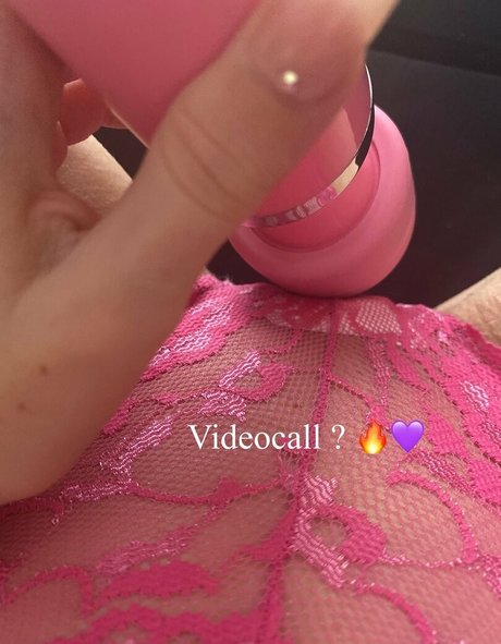 sweet emma00 nude onlyfans leaks