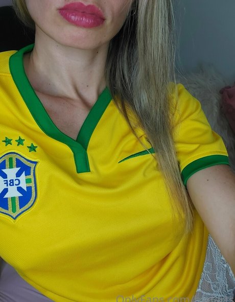 bia farts onlyfans boobs