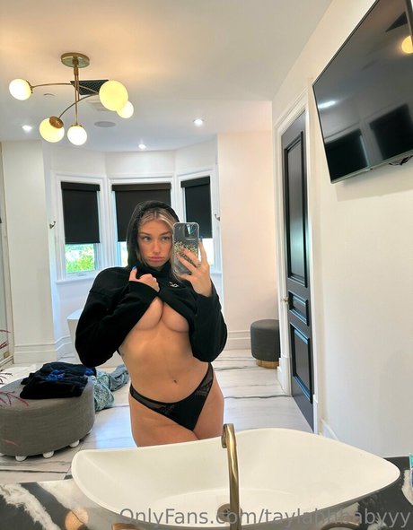 taylahhbabyyy onlyfans nude pics