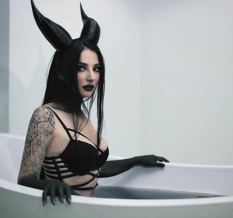 Alice Lane Pandini onlyfans leaks