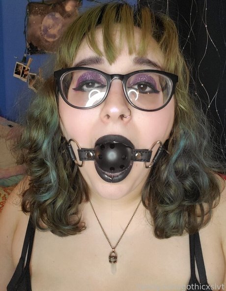 gothicxslvt sex onlyfans