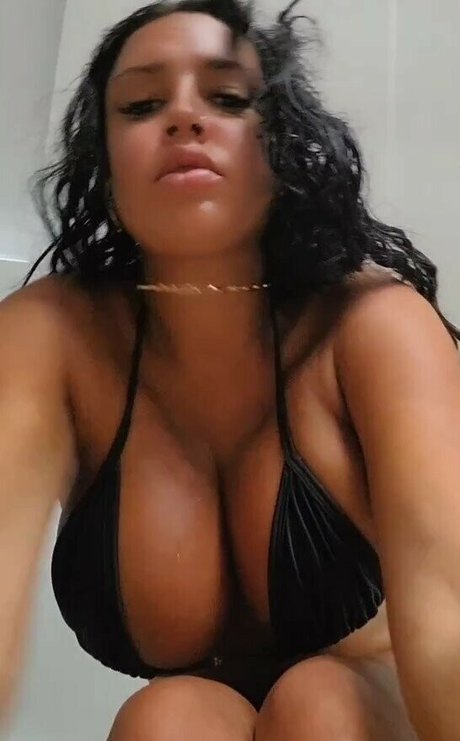 Mikaelabrbs nude onlyfans leaked