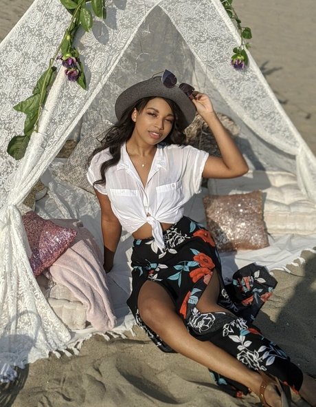 Mica Burton naked onlyfans leaked