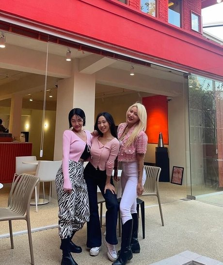 Lee Jaebeol onlyfans topless