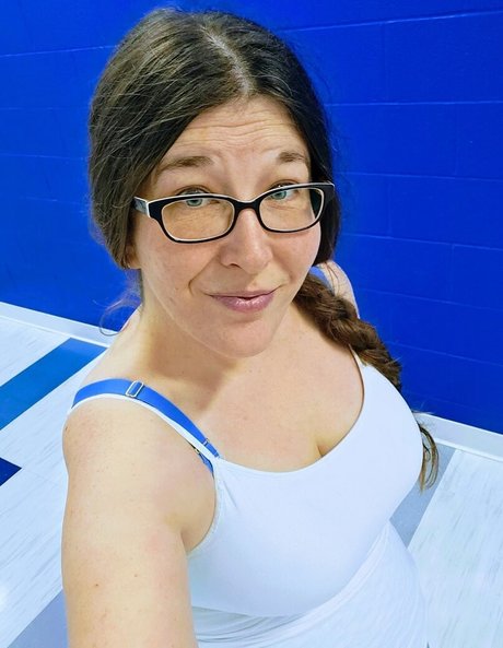 homeschoolannie onlyfans hot