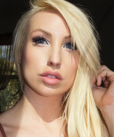 LasVegasBarbie onlyfans porno