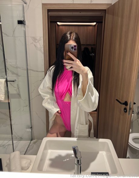 megan brunette onlyfans model photos