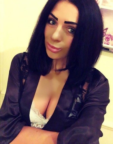 Iasmina Roxana onlyfans leaks free