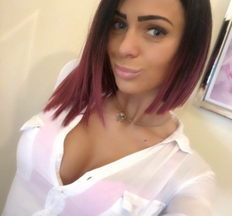 Iasmina Roxana onlyfans naked pics