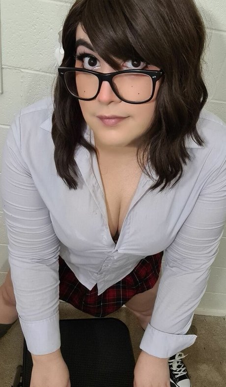 KittyFrills topless onlyfans