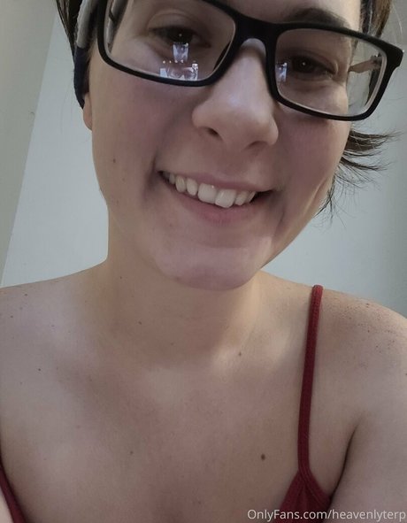 heavenlyterp onlyfans striptease