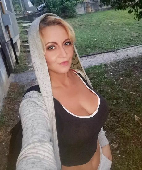 Berina Fati onlyfans naked