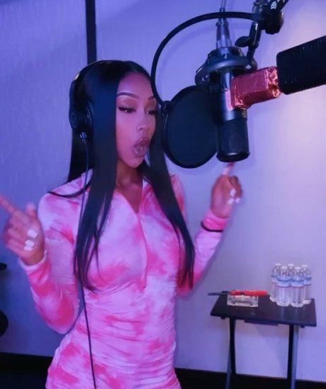 viandradunn onlyfans leaked.