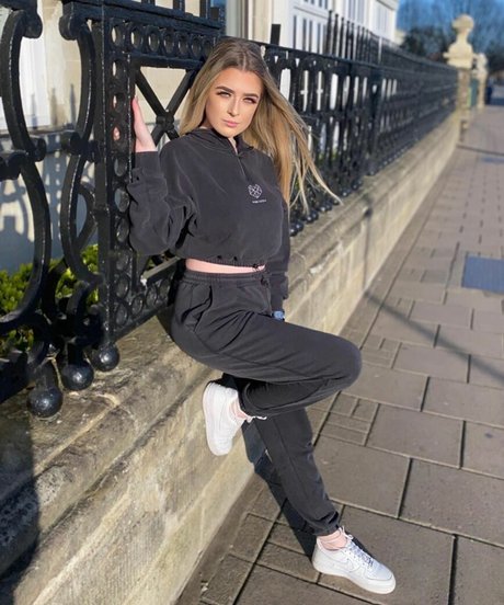 Alex Estelle pics onlyfans