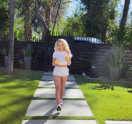 sadiejuice onlyfans nude photos