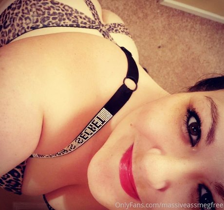massiveassmegfree onlyfans nude