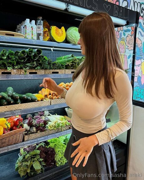 sasha araki onlyfans leakes