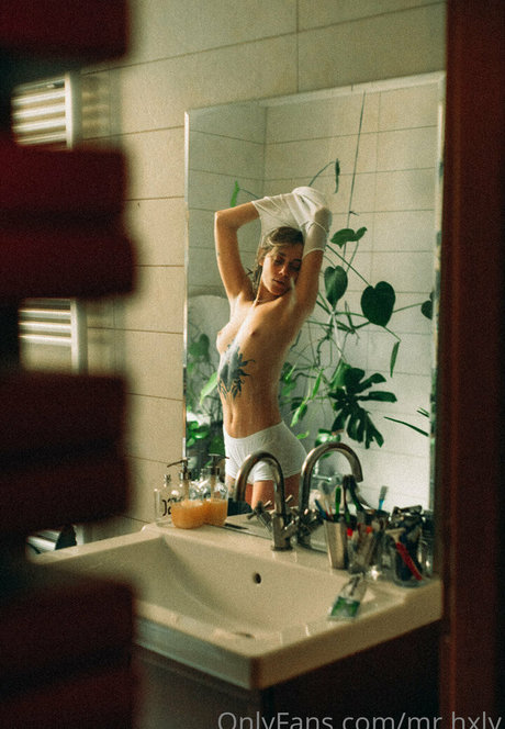 mr hxly onlyfans sexy