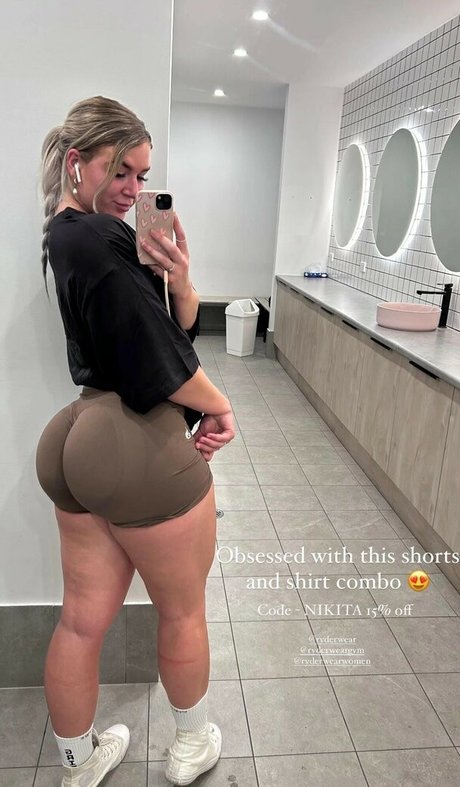 Nikita Simpson onlyfans for free