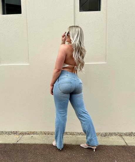 Nikita Simpson naked onlyfans leaks