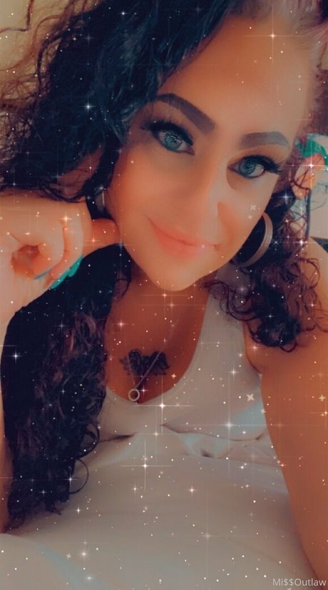 missoutlawakaladyk nude onlyfans