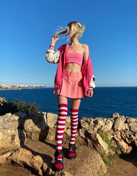 Vikneska only fans pics